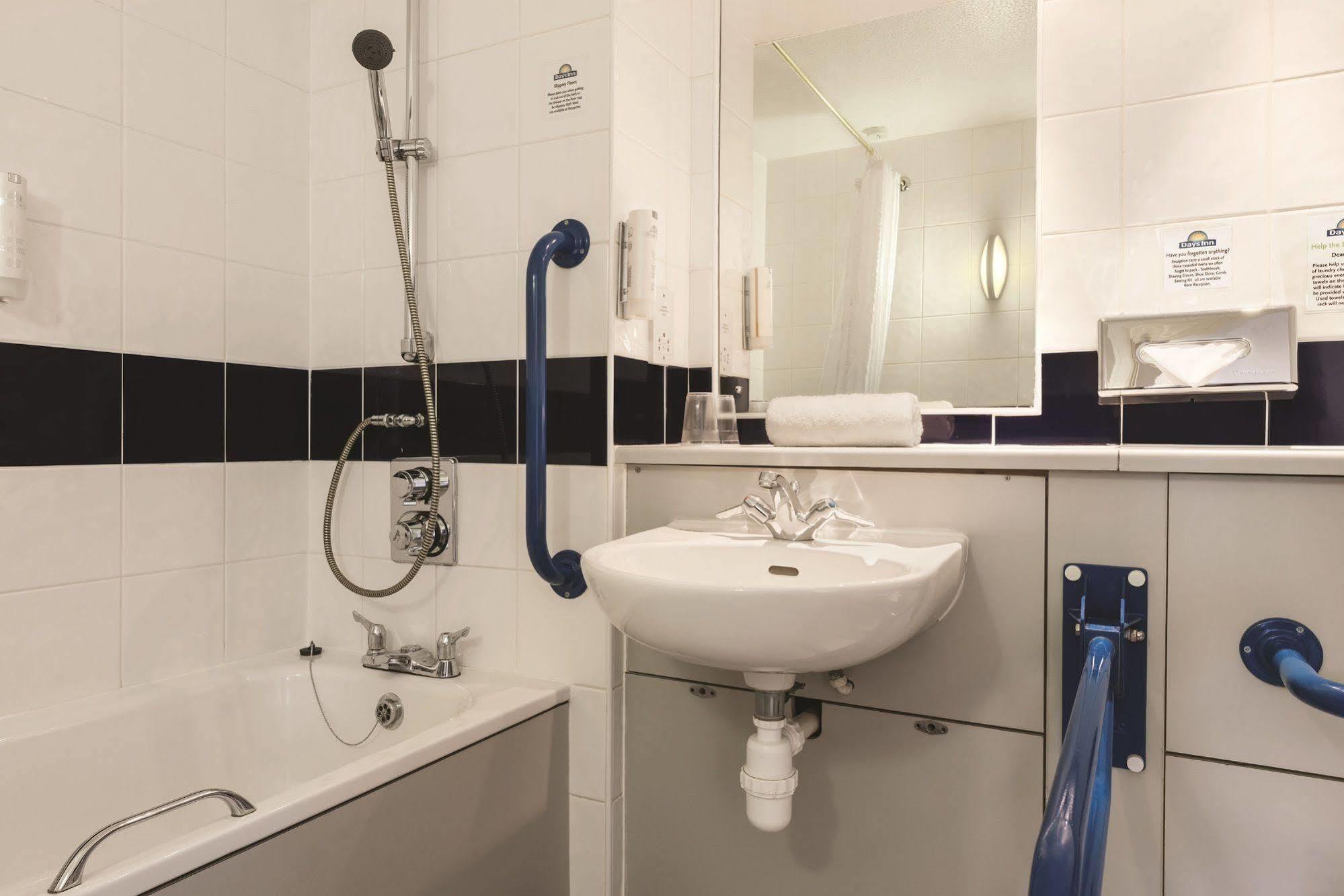 Days Inn Michaelwood M5 Falfield Eksteriør bilde