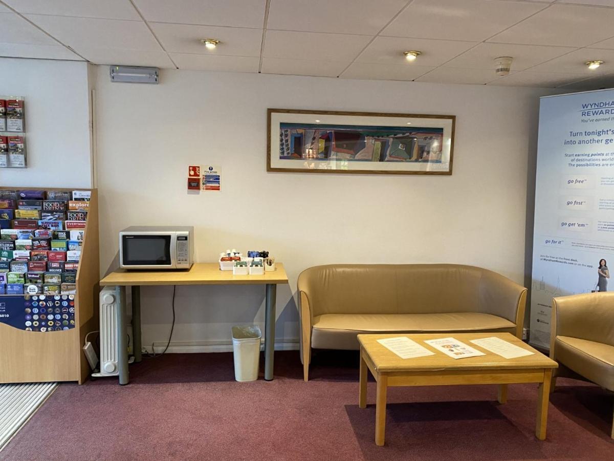 Days Inn Michaelwood M5 Falfield Eksteriør bilde